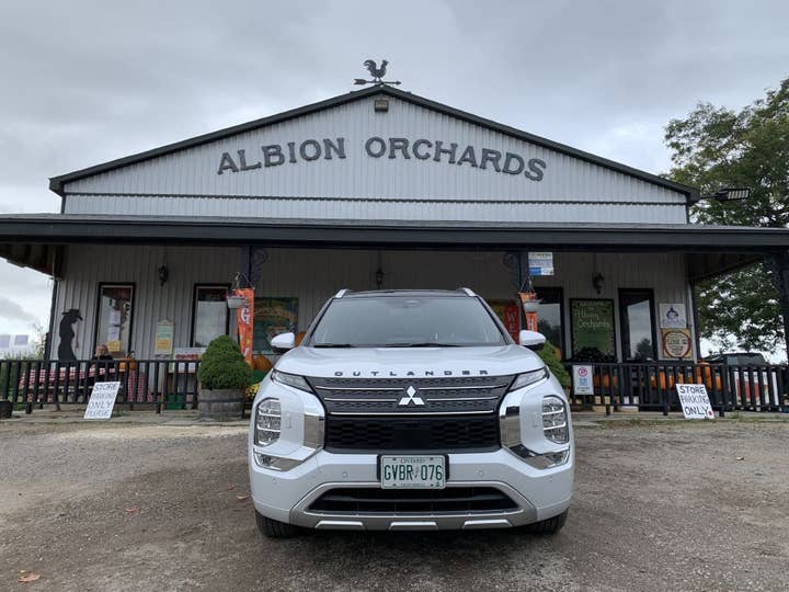Outlander PHEV at Albion Orchards