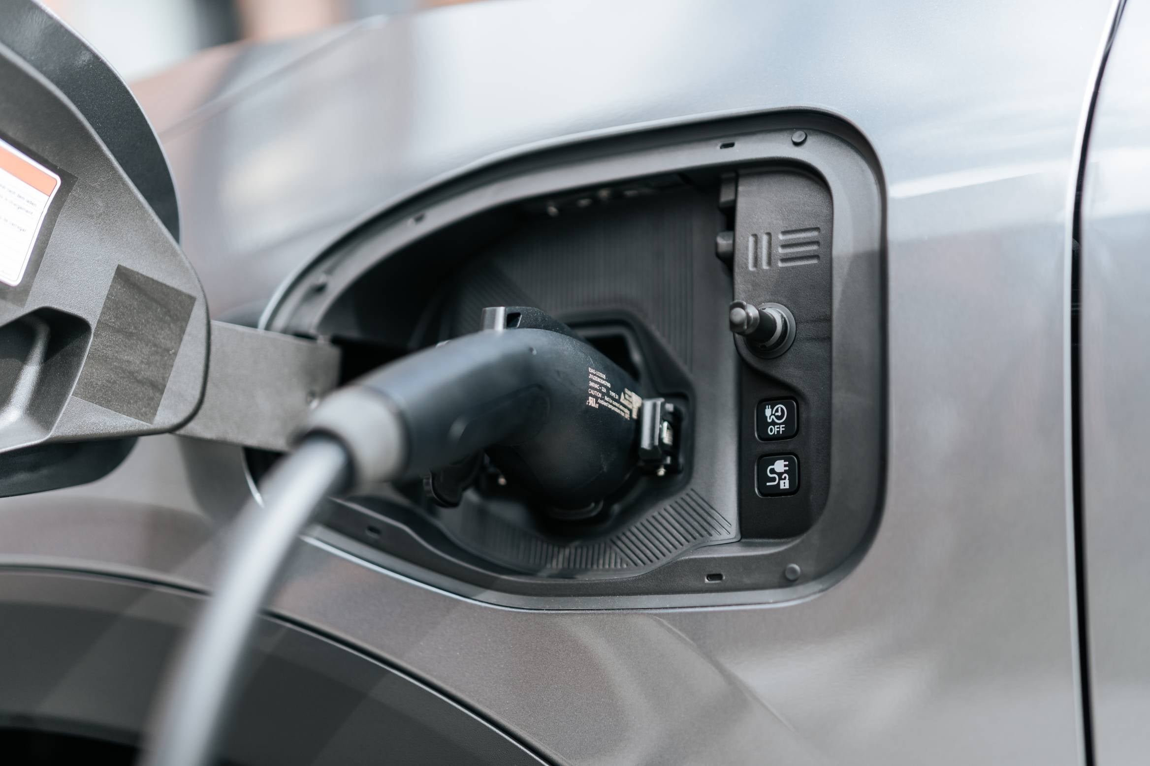 Level 1 charging for the Mitsubishi Eclipse Sportback