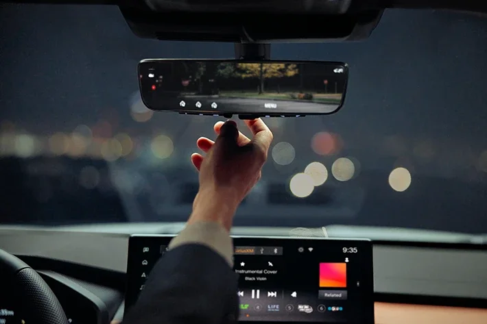 The available Frameless Digital Rearview Mirror in the Outlander