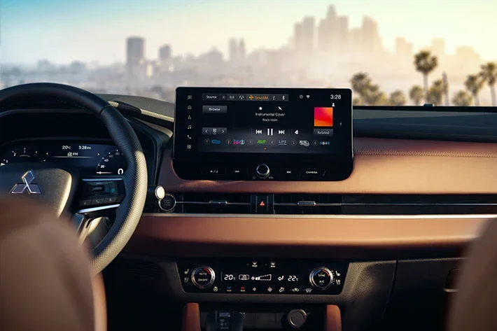 SiriusXM screen in the Outlander