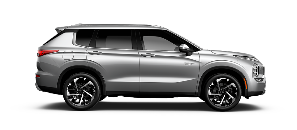 Profil latéral d’un VUS Outlander PHEV 2022 couleur argent de Mitsubishi Motors.