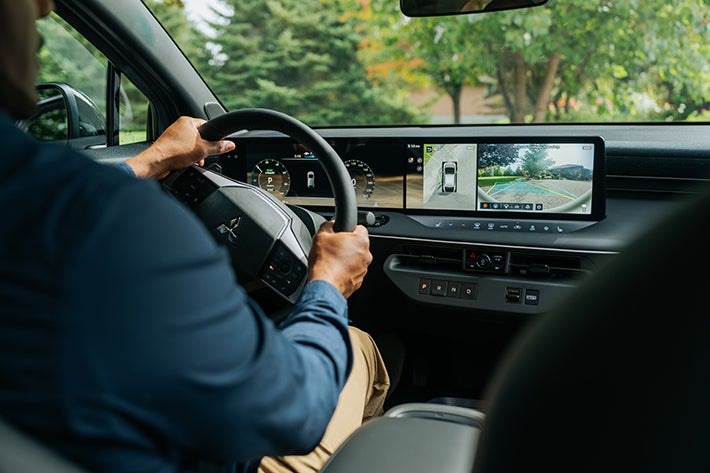 The 14.3” displays in the Eclipse Sportback