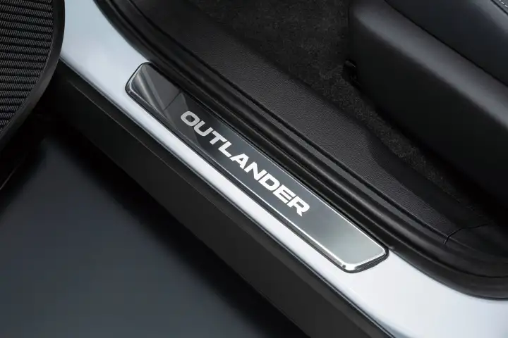 Scuff Plate Set - Non-Illuminated