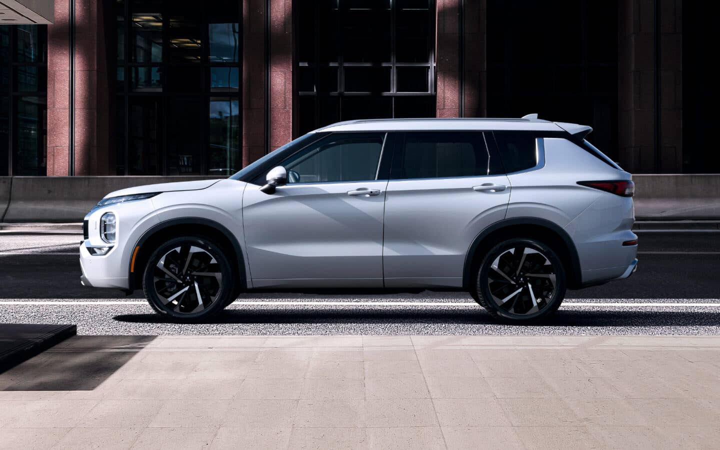 2024 Outlander Design | Mitsubishi Motors Canada