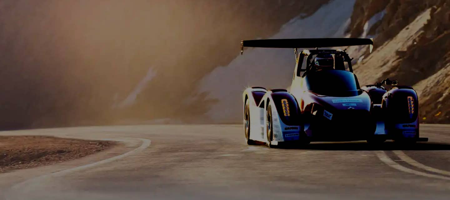 Voiture de course de Mitsubishi Motors.